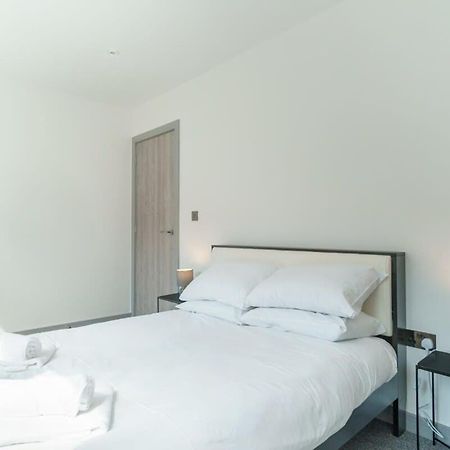 Modern 1 Bedroom Apartment In Preston Centre מראה חיצוני תמונה