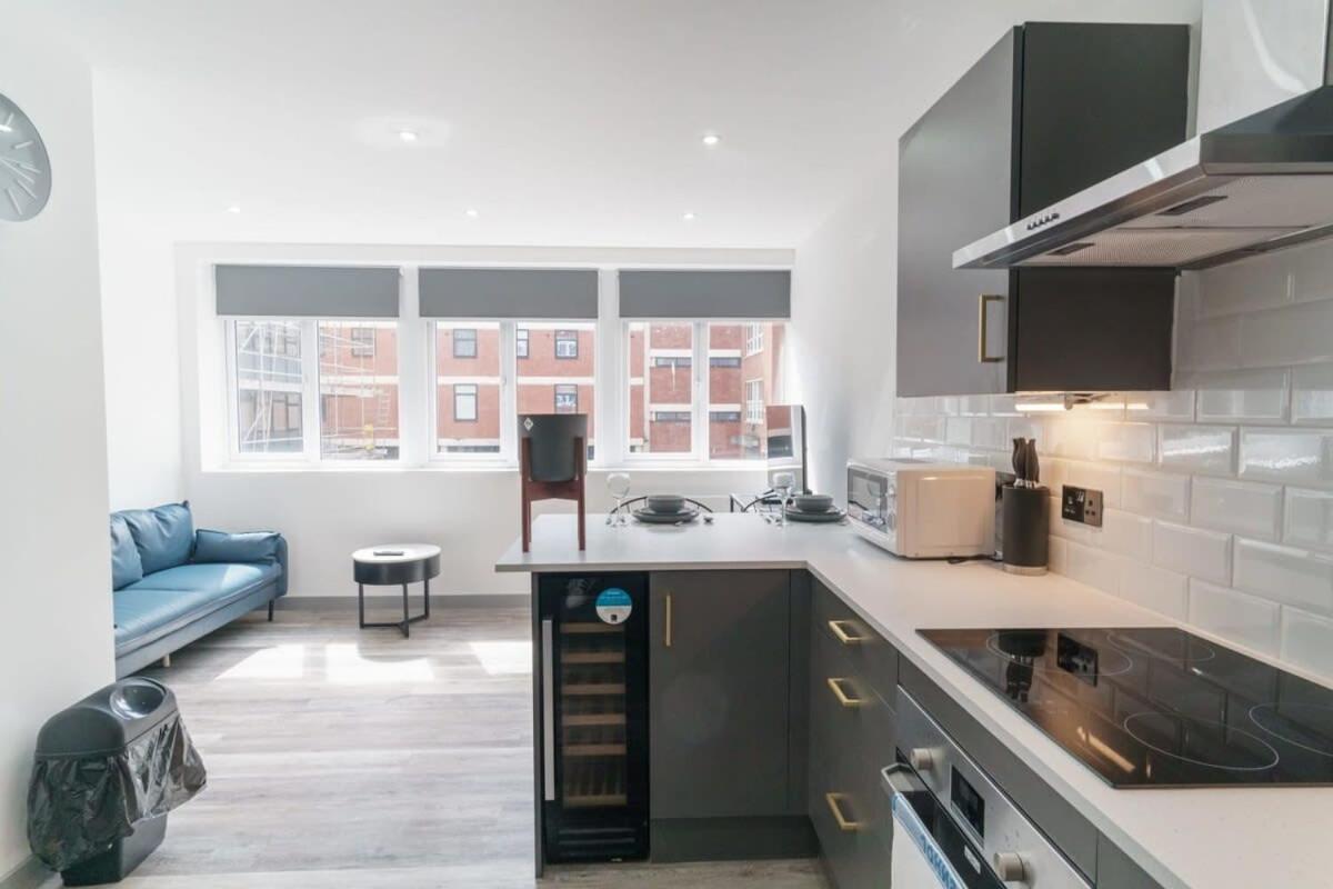 Modern 1 Bedroom Apartment In Preston Centre מראה חיצוני תמונה