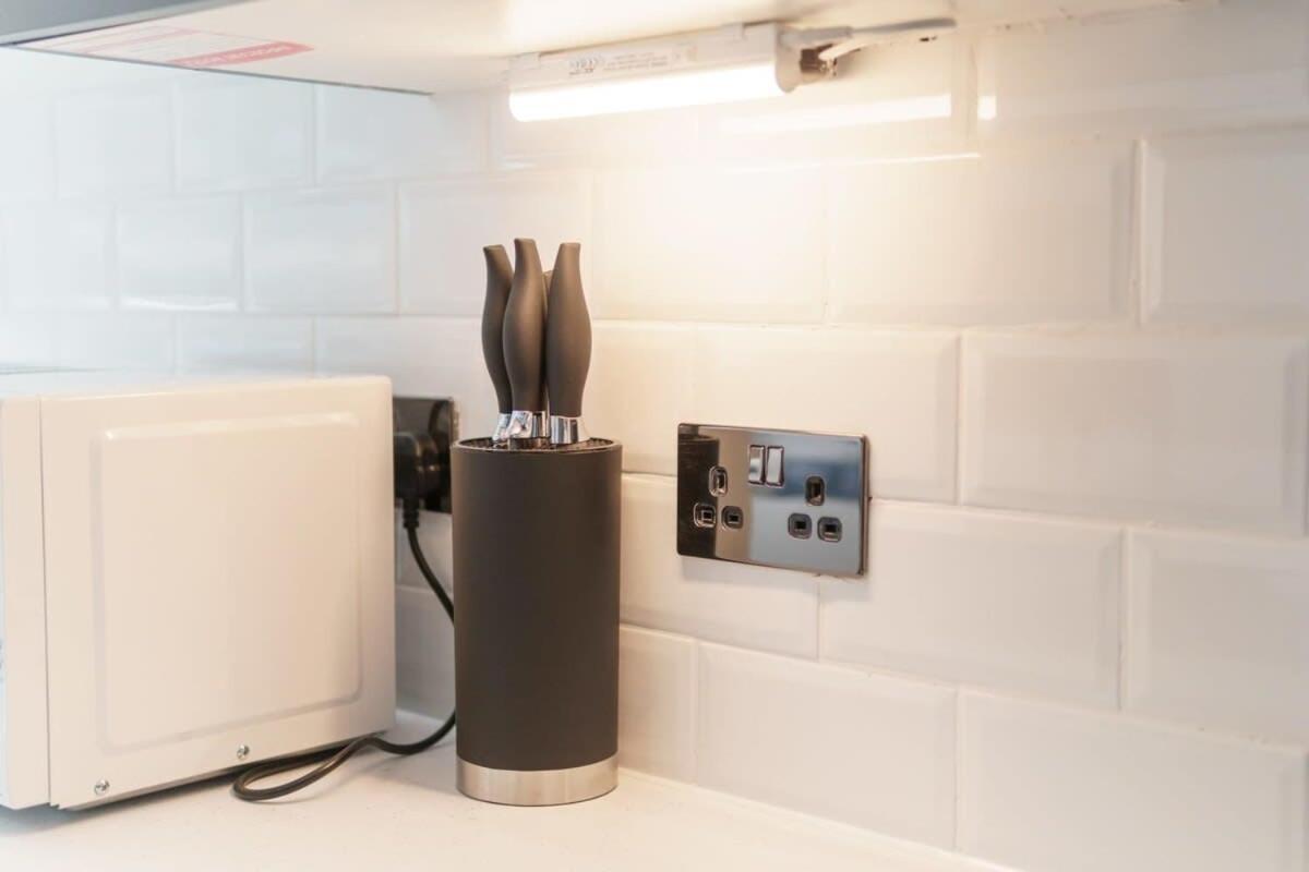 Modern 1 Bedroom Apartment In Preston Centre מראה חיצוני תמונה