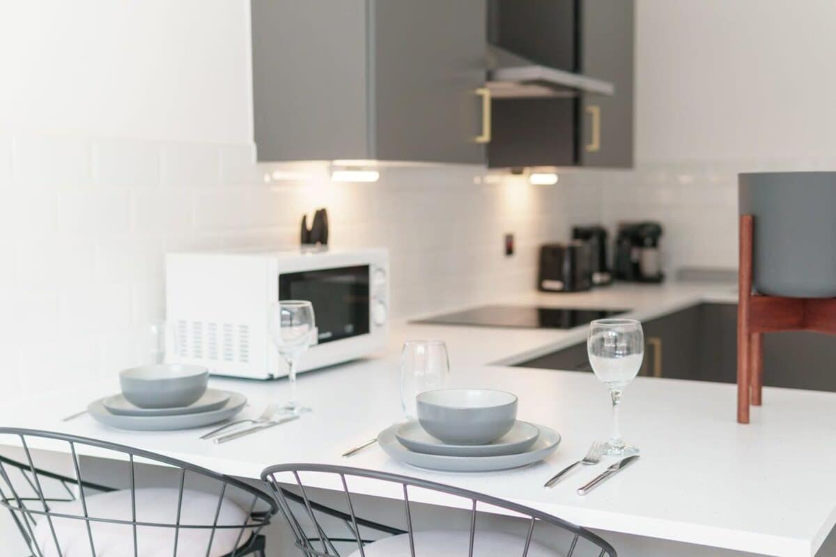 Modern 1 Bedroom Apartment In Preston Centre מראה חיצוני תמונה